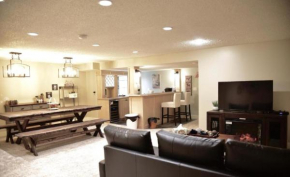 OFF CAMPUS UC Room